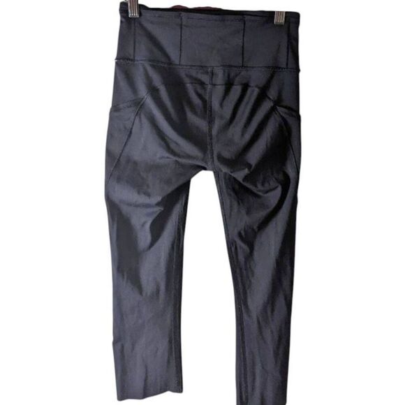 LULULEMON ATHLETICA Fast Free Crop II 'Nulux 19' Size 4 - Picture 6 of 6